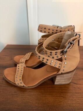 Jessica Simpson Tan Studded Strappy Block Heel Sandals